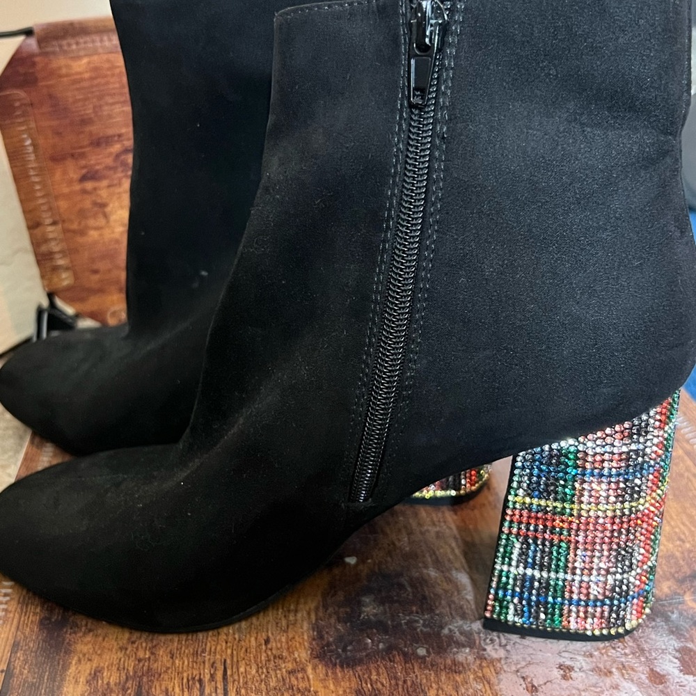 Betsey Johnson black booties size 10